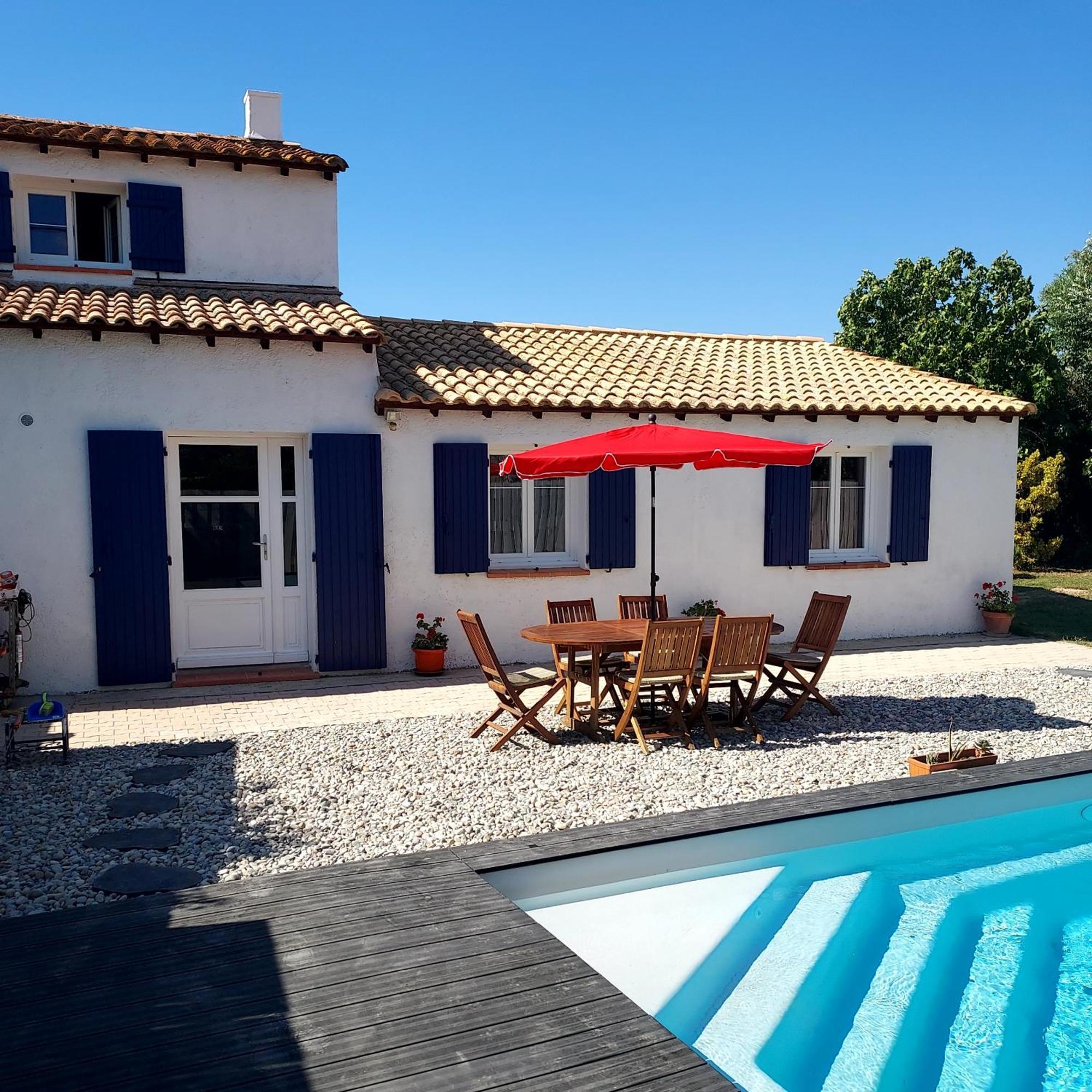 Les Mazets Du Paty Villa Albaron Bagian luar foto